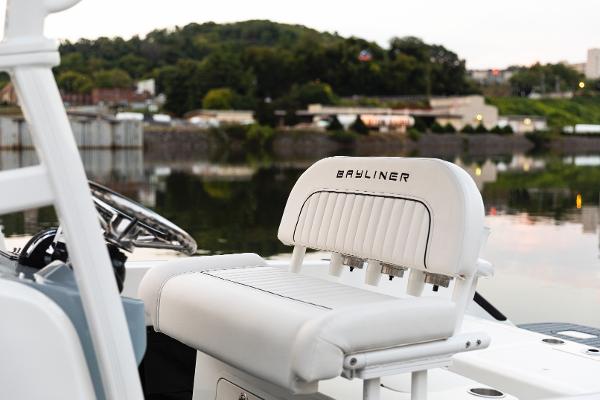 Slide: The Image of Bayliner Trophy 22 CC 2024 - 4