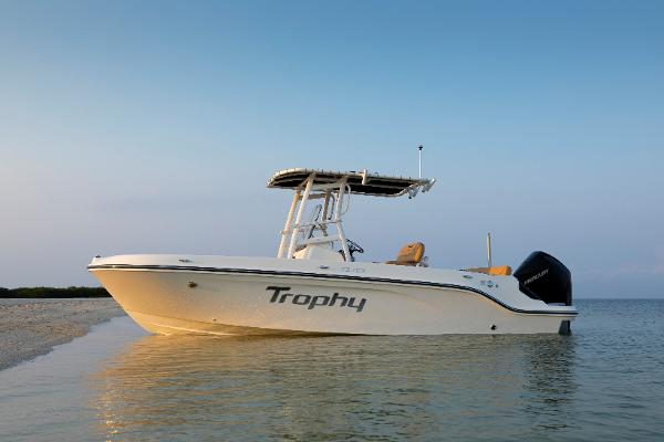 Slide: The Image of Bayliner TROPHY 22 CX 2023 - 2