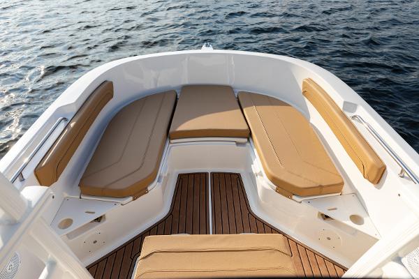 Slide: The Image of Bayliner TROPHY 22 CX 2023 - 6