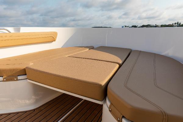Slide: The Image of Bayliner TROPHY 22 CX 2023 - 7