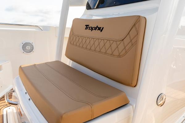 Slide: The Image of Bayliner TROPHY 22 CX 2023 - 8