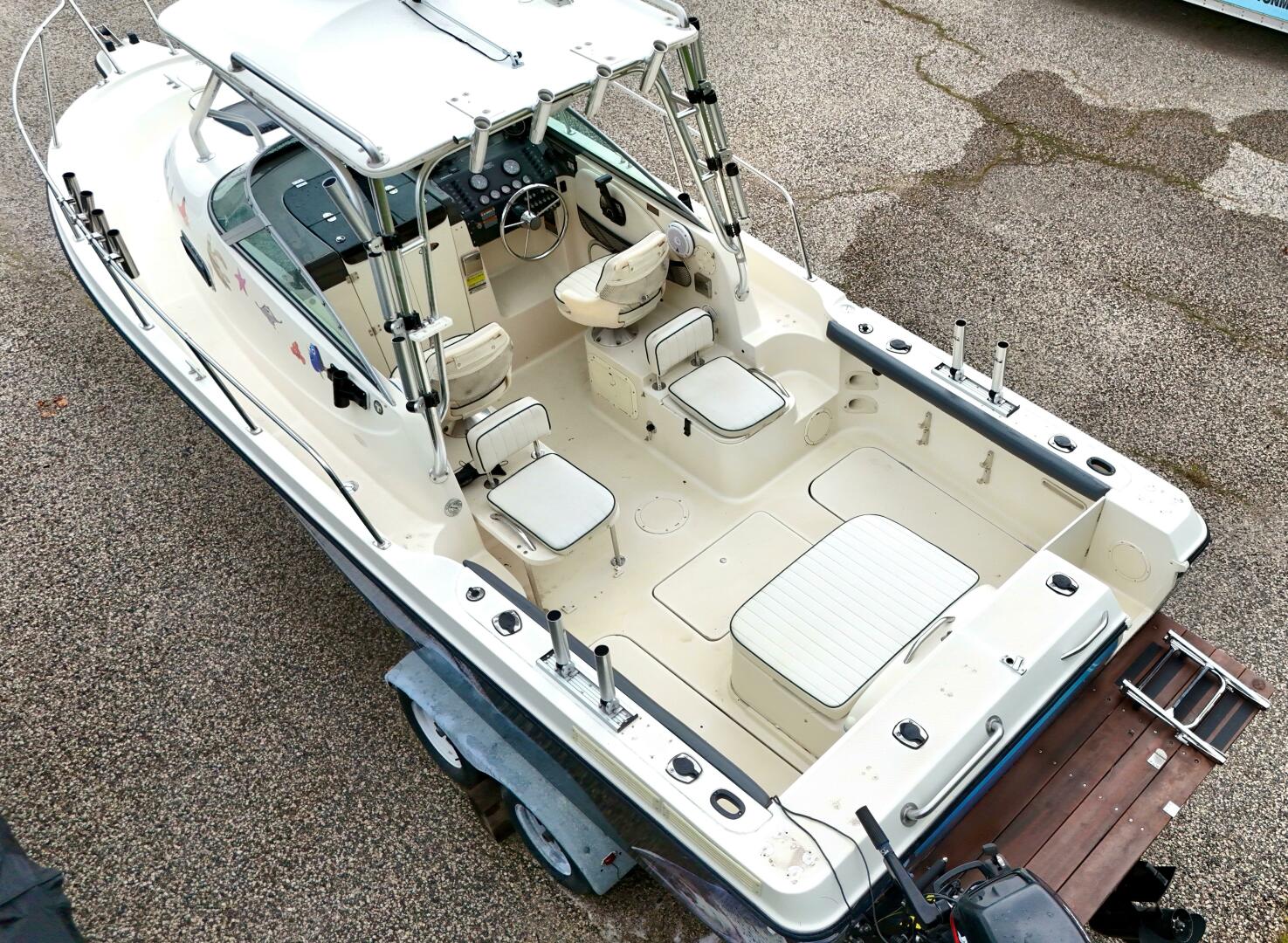 Slide: The Image of Bayliner Trophy 2352 WA 2001 - 4731025