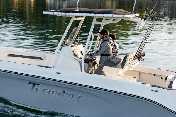 Slide: The Image of Bayliner Trophy 24 CC 2023 - 6