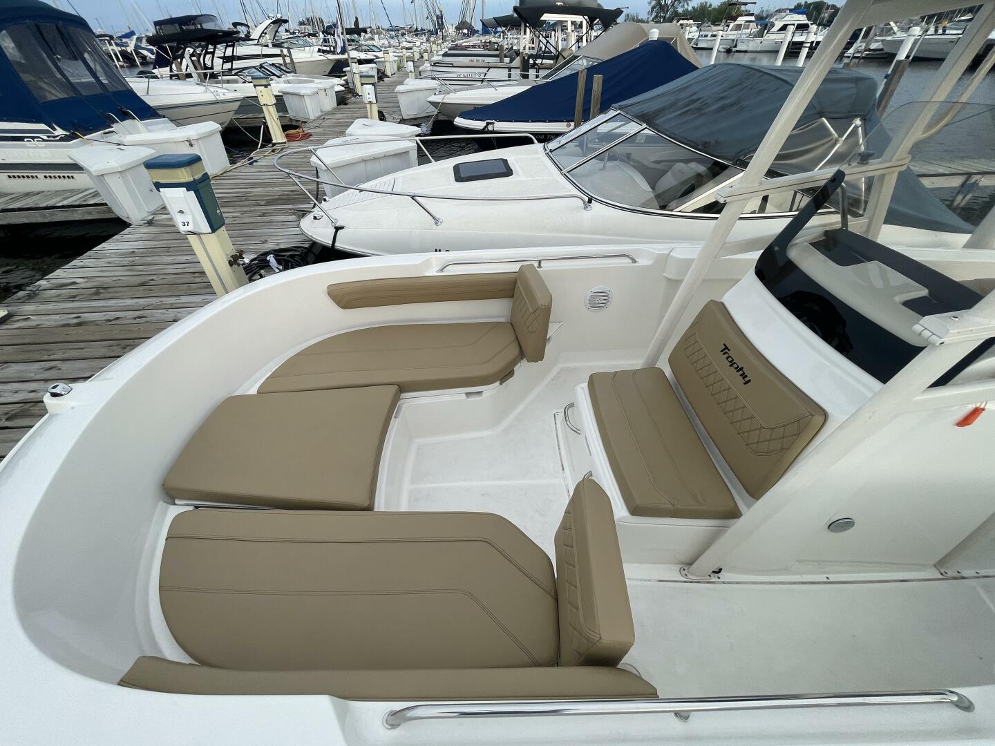 Slide: The Image of Bayliner Trophy T22 Center Console 2023 - 4802723