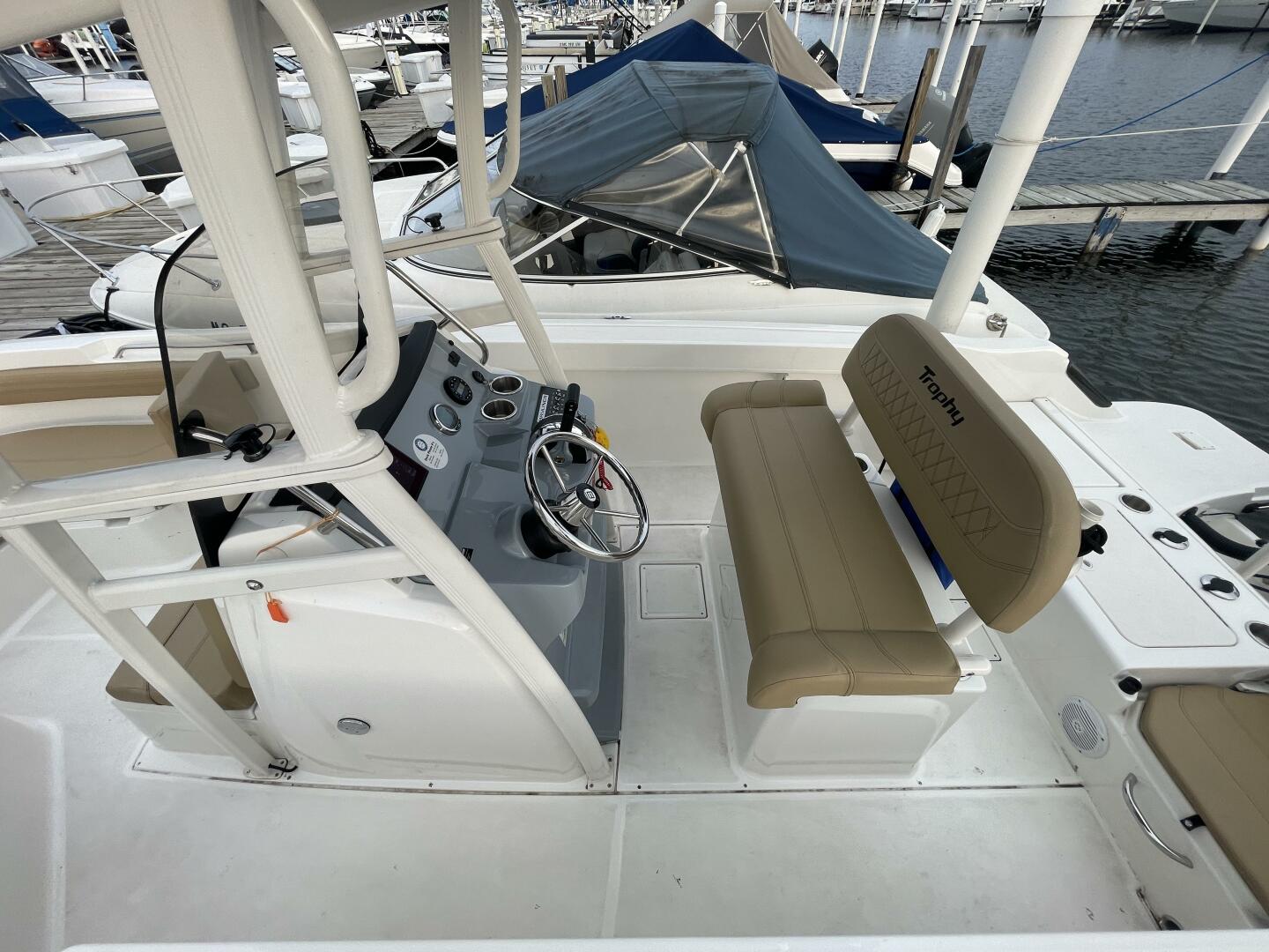 Slide: The Image of Bayliner Trophy T22 Center Console 2023 - 4802724