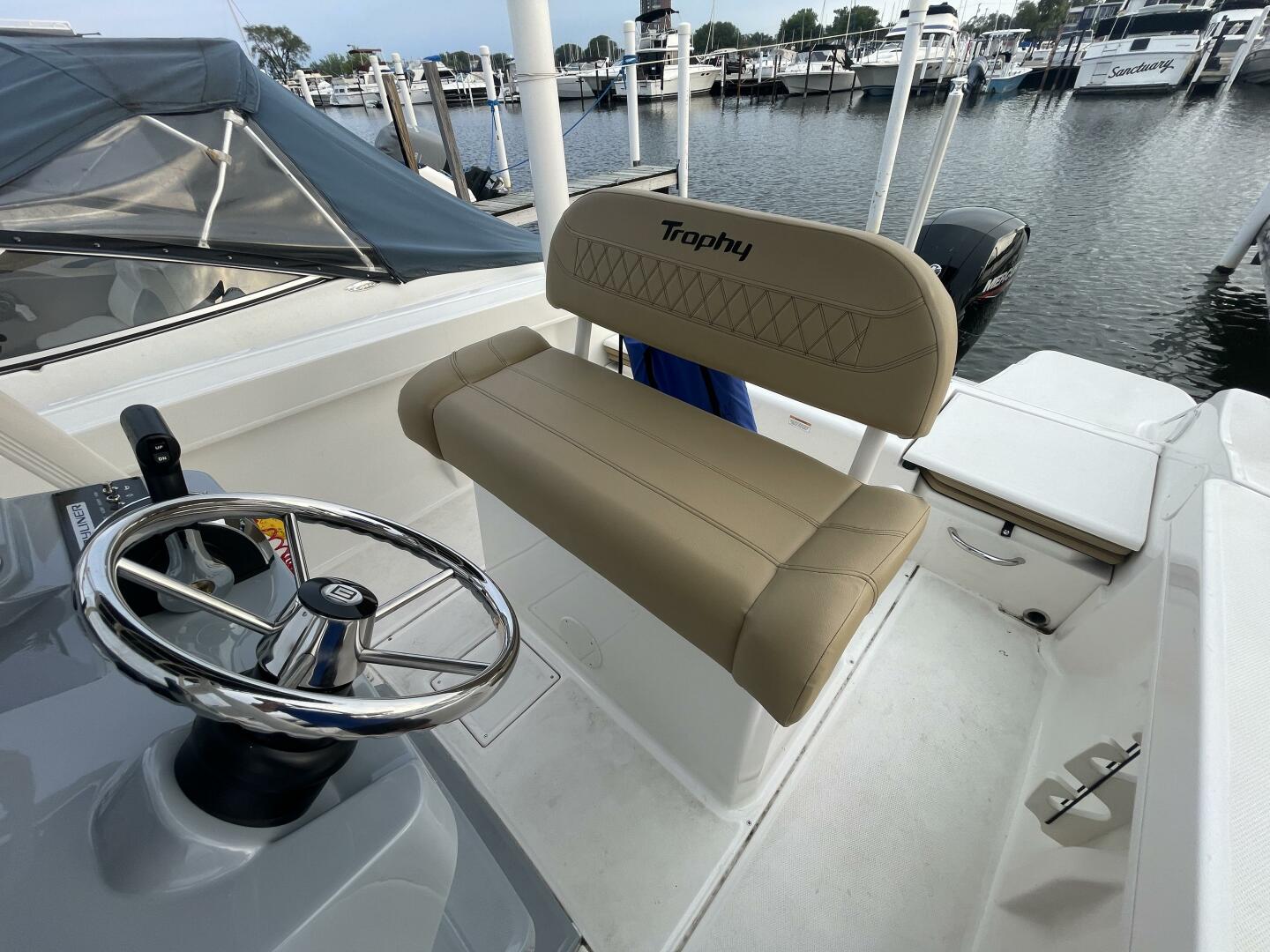 Slide: The Image of Bayliner Trophy T22 Center Console 2023 - 4802735