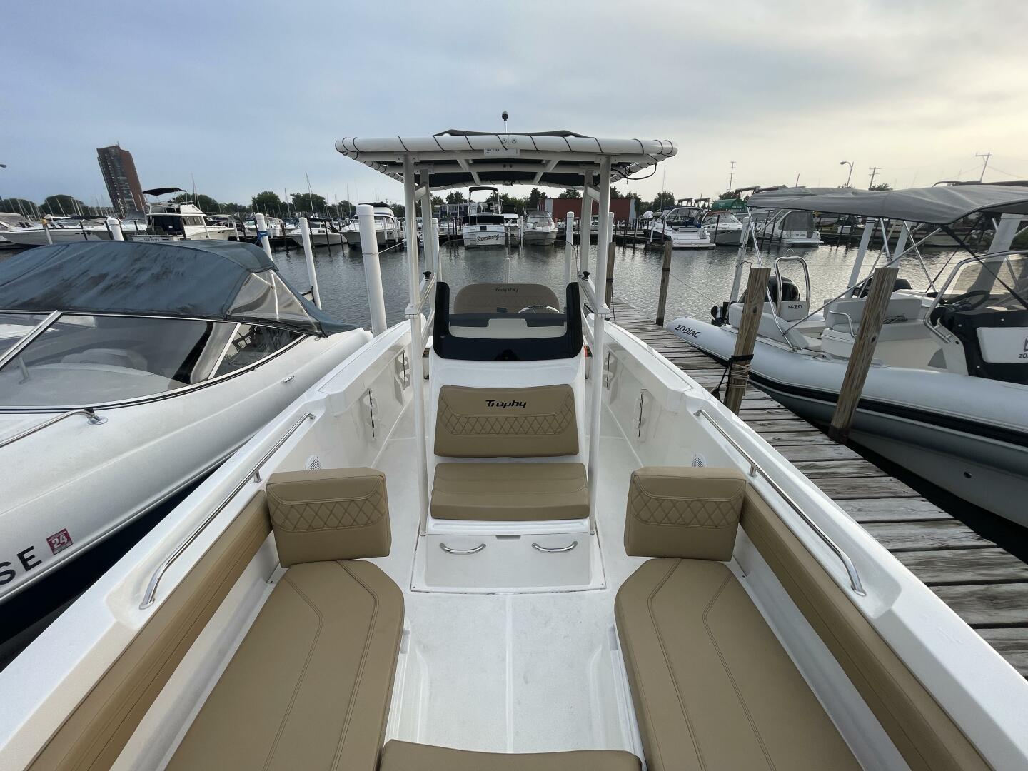Slide: The Image of Bayliner Trophy T22 Center Console 2023 - 4802740