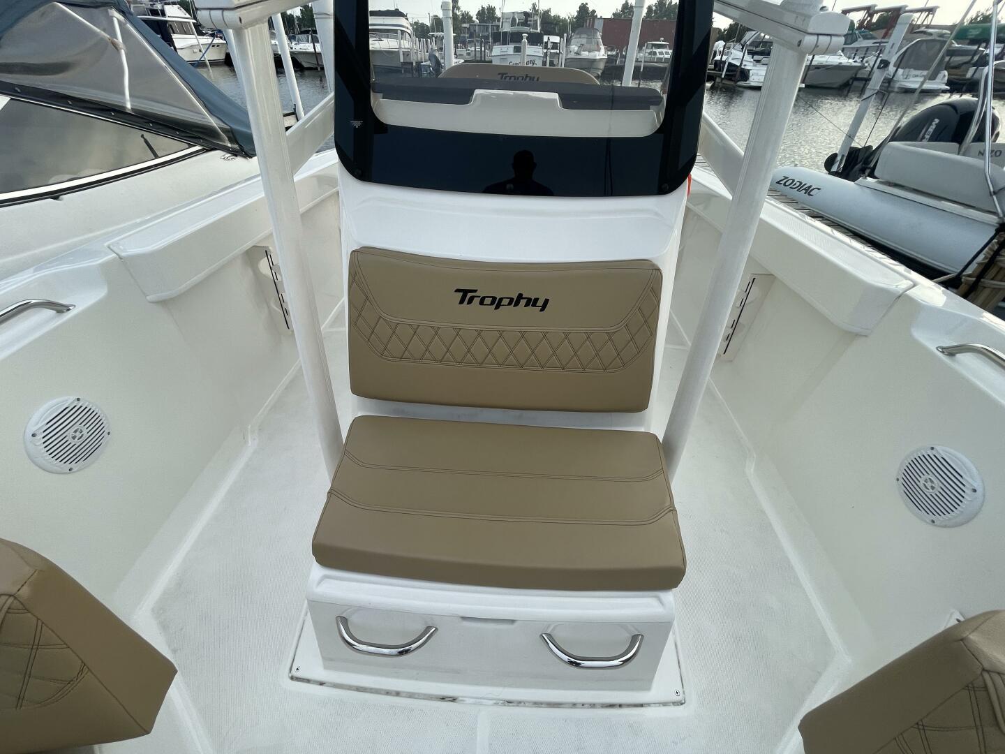 Slide: The Image of Bayliner Trophy T22 Center Console 2023 - 4802741
