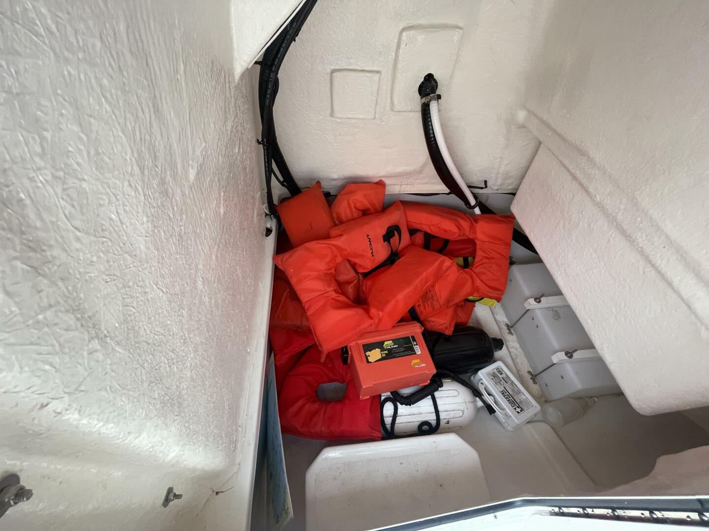 Slide: The Image of Bayliner Trophy T22 Center Console 2023 - 4802742