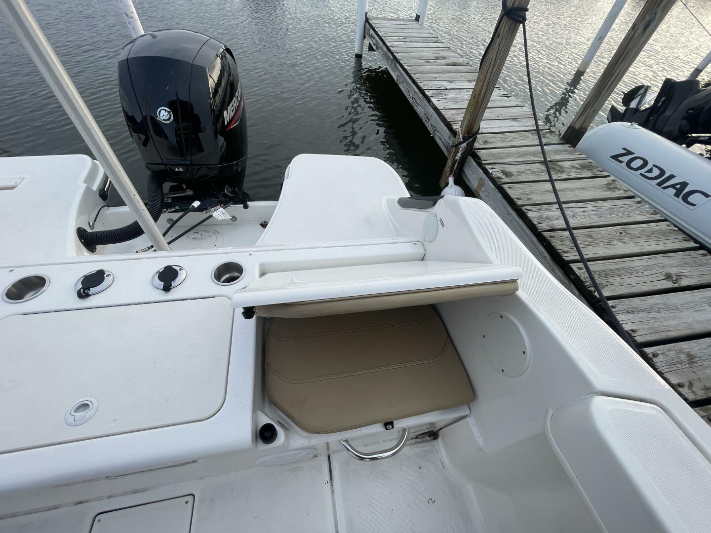 Slide: The Image of Bayliner Trophy T22 Center Console 2023 - 4802743
