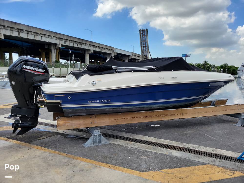 Slide: The Image of Bayliner VR4 2021 - 0