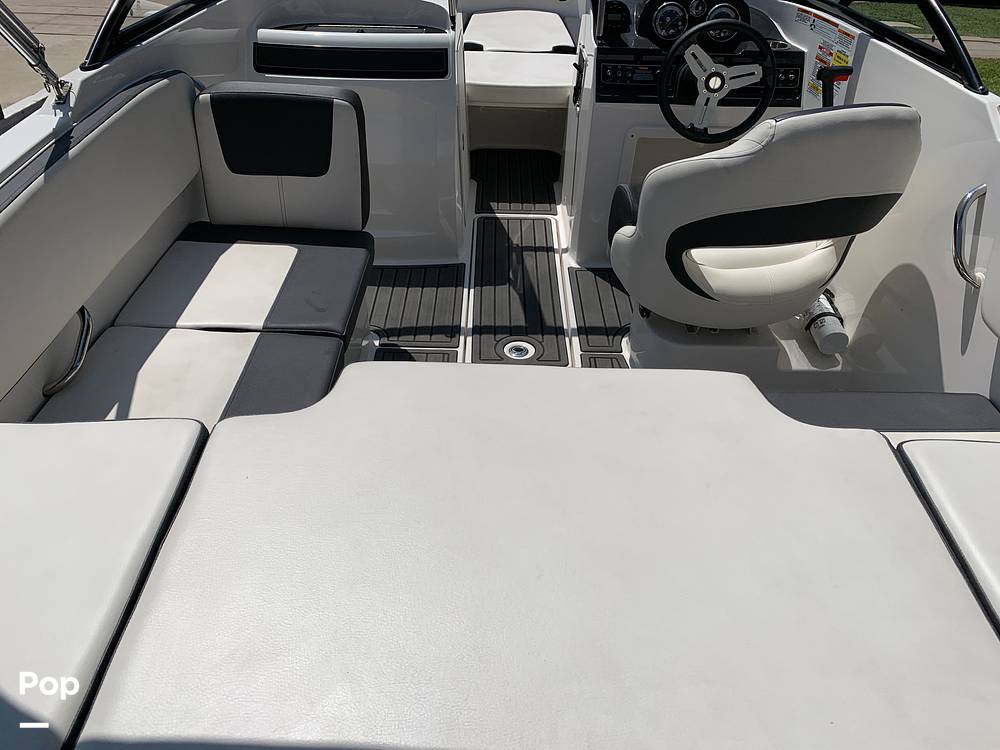 Slide: The Image of Bayliner VR4 2021 - 14633381
