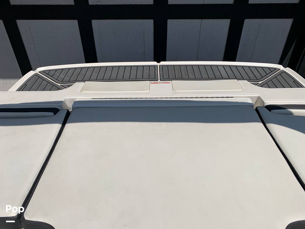 Slide: The Image of Bayliner VR4 2021 - 14633390