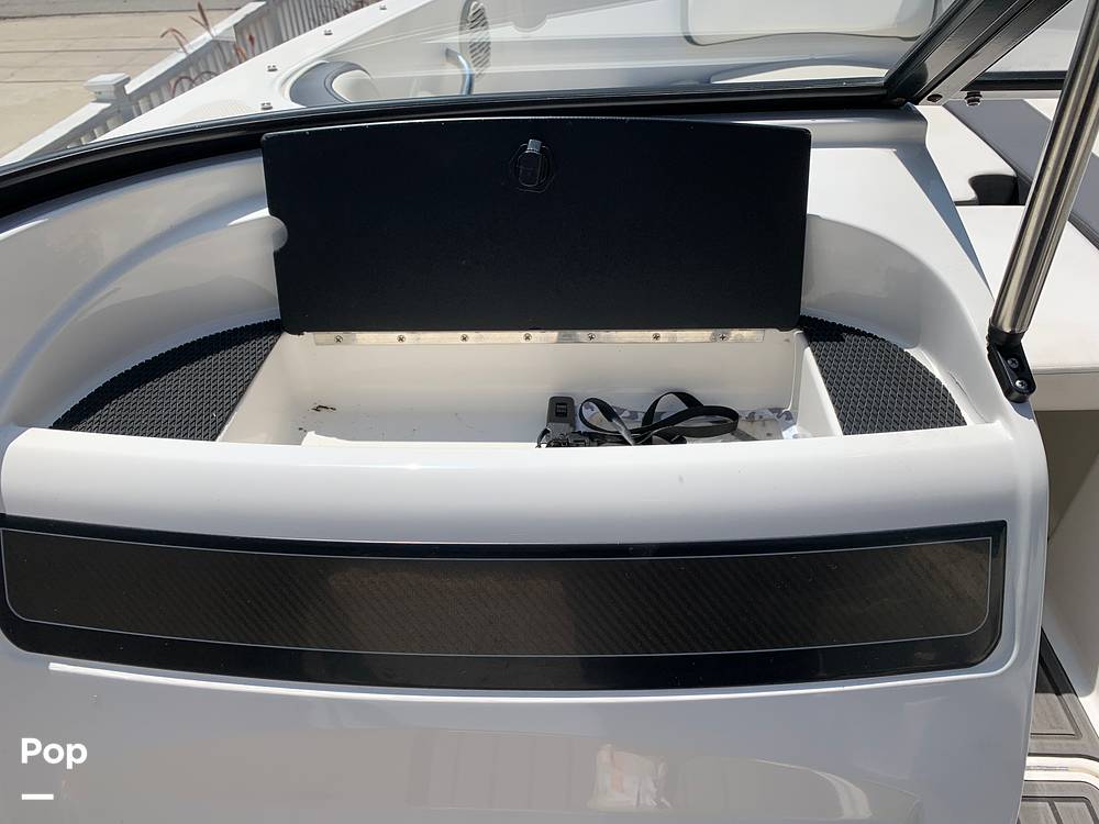 Slide: The Image of Bayliner VR4 2021 - 14633396