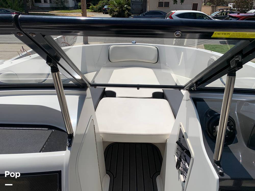 Slide: The Image of Bayliner VR4 2021 - 14633398