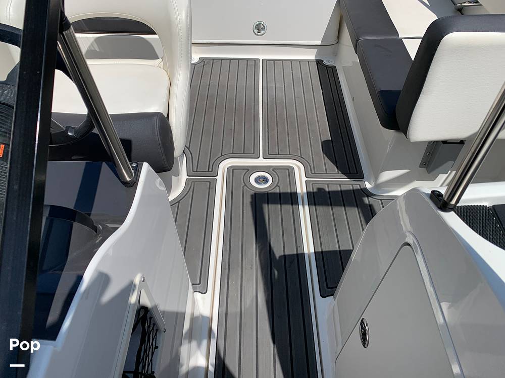 Slide: The Image of Bayliner VR4 2021 - 14633403
