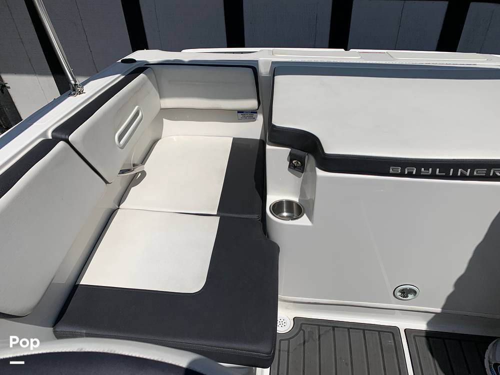 Slide: The Image of Bayliner VR4 2021 - 14633411