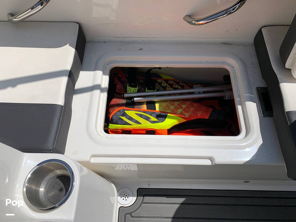 Slide: The Image of Bayliner VR4 2021 - 14633607