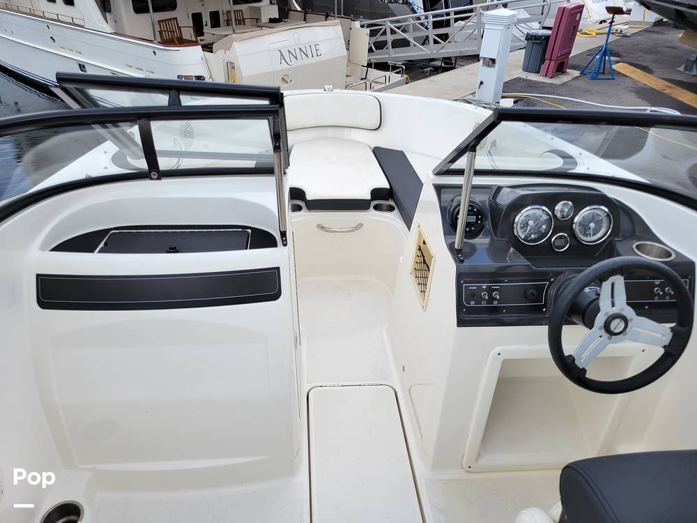 Slide: The Image of Bayliner VR4 2021 - 20