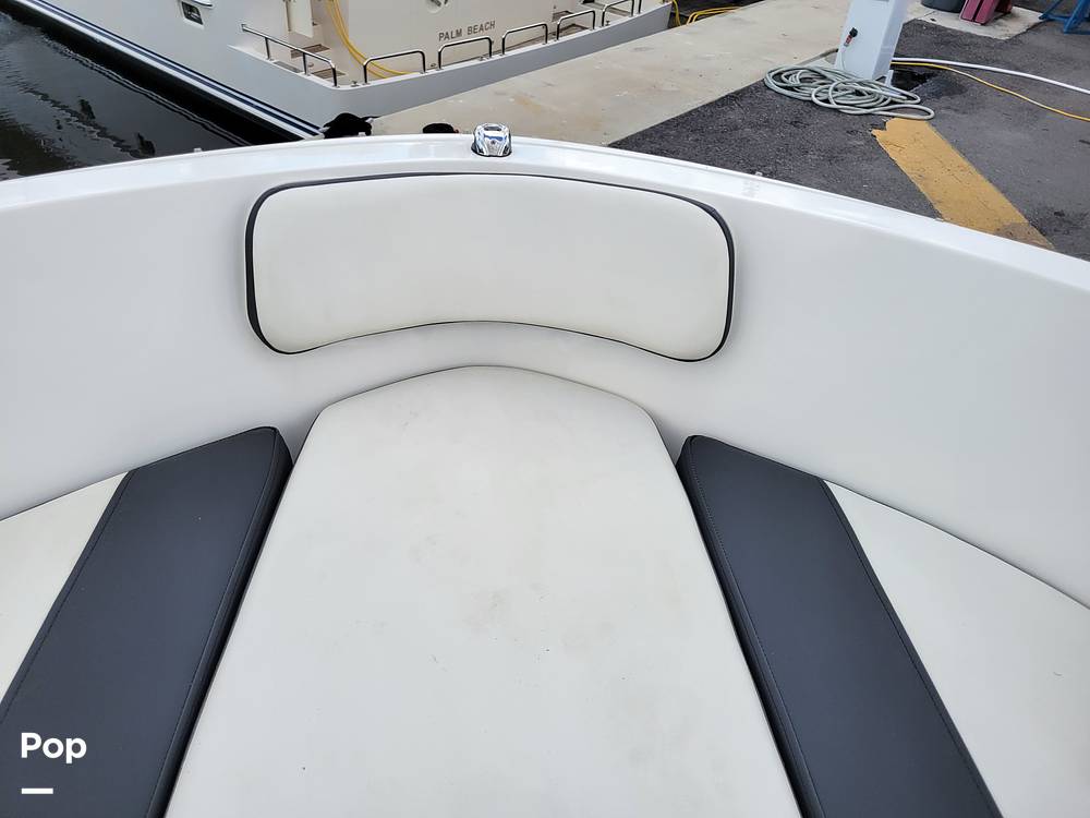 Slide: The Image of Bayliner VR4 2021 - 23