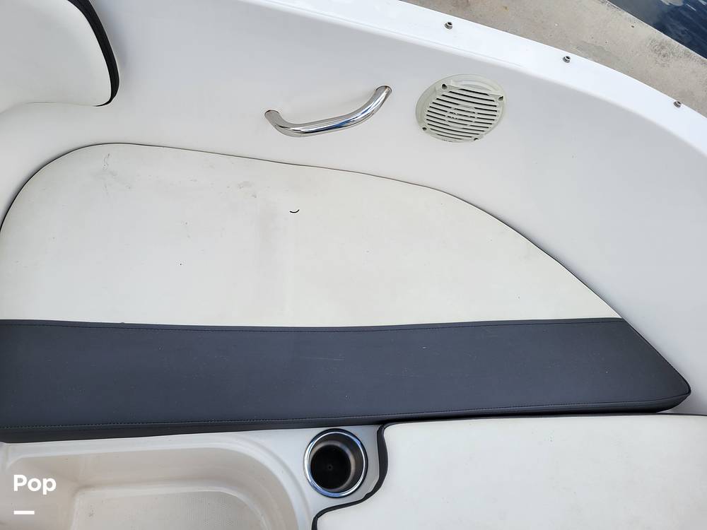 Slide: The Image of Bayliner VR4 2021 - 29