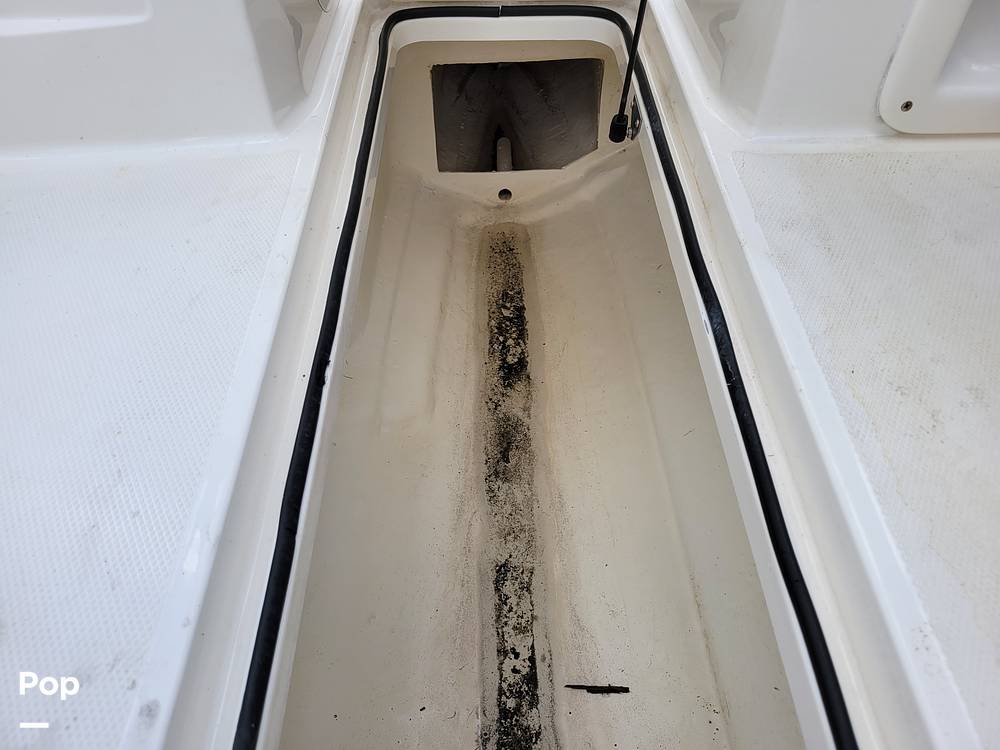 Slide: The Image of Bayliner VR4 2021 - 38