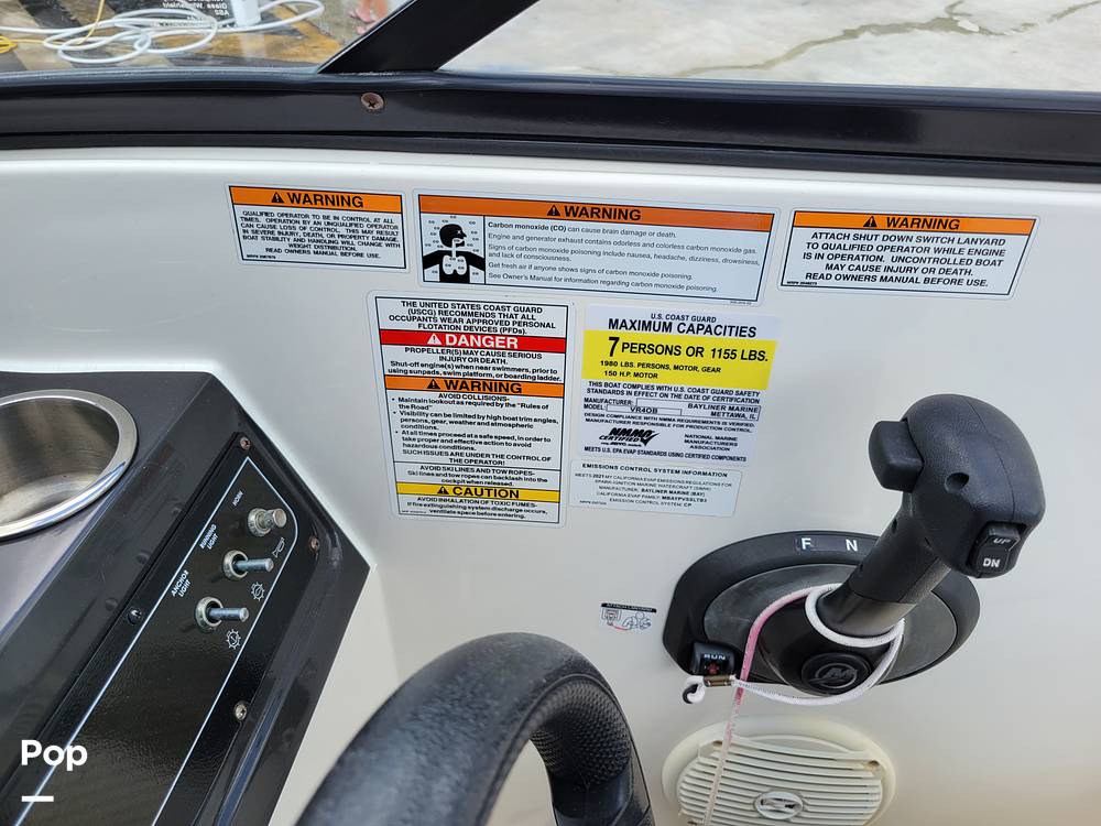 Slide: The Image of Bayliner VR4 2021 - 40
