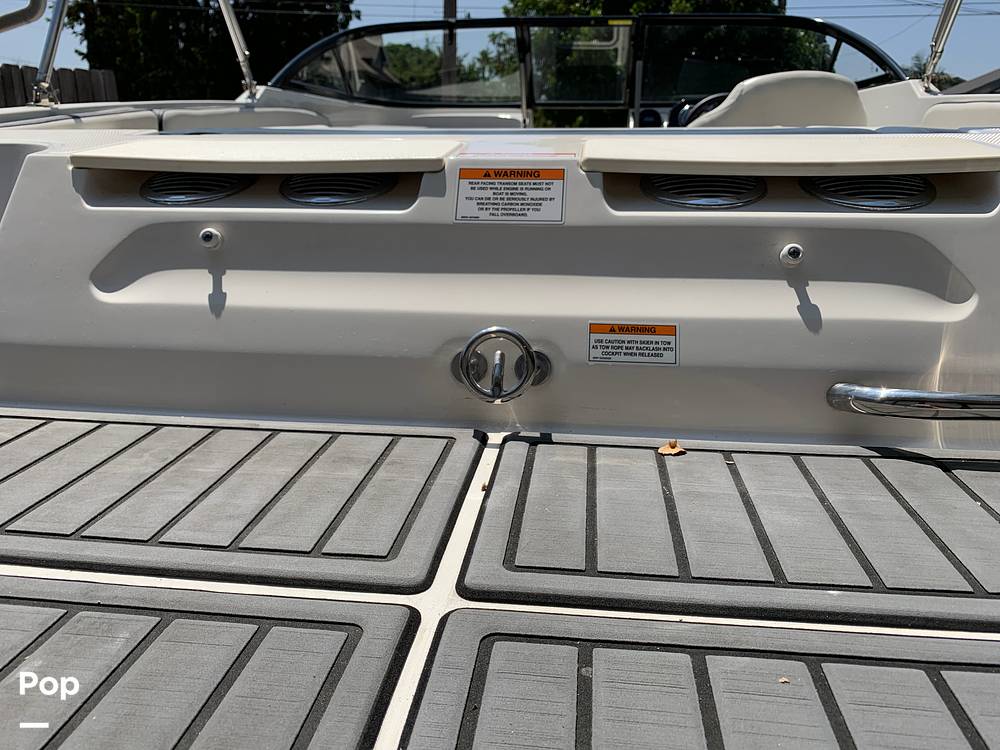 Slide: The Image of Bayliner VR4 2021 - 14633318