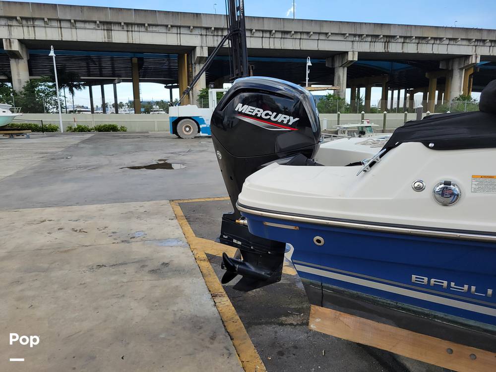 Slide: The Image of Bayliner VR4 2021 - 65