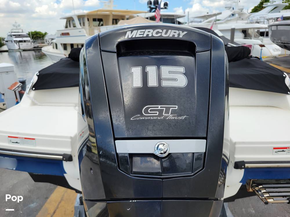 Slide: The Image of Bayliner VR4 2021 - 9