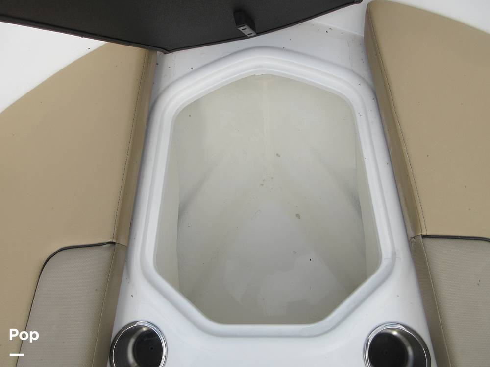 Slide: The Image of Bayliner VR4 2024 - 15451923