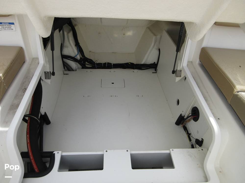 Slide: The Image of Bayliner VR4 2024 - 15451930