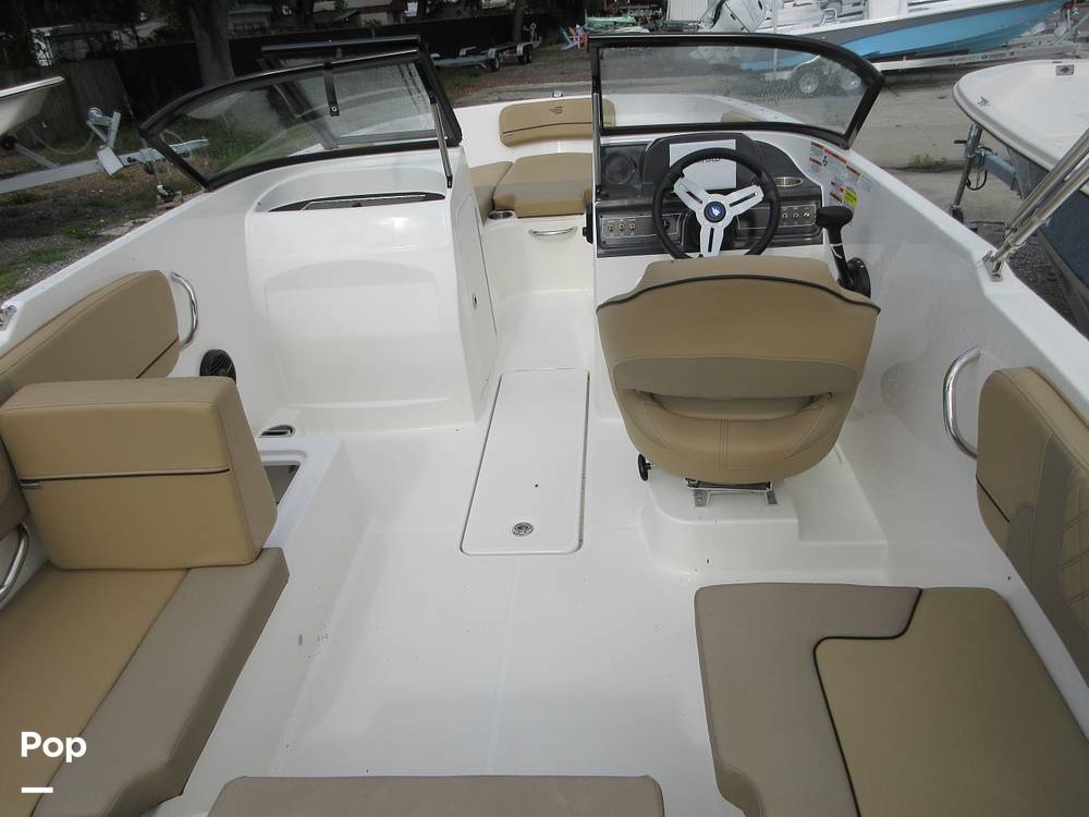 Slide: The Image of Bayliner VR4 2024 - 15451933