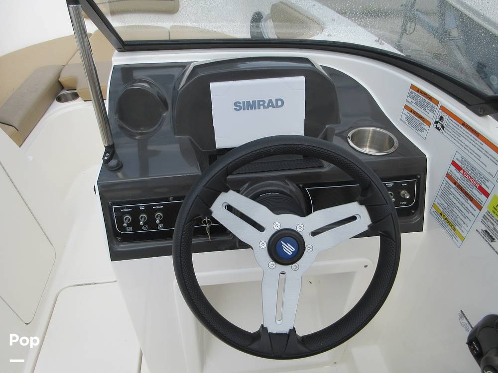 Slide: The Image of Bayliner VR4 2024 - 15451937