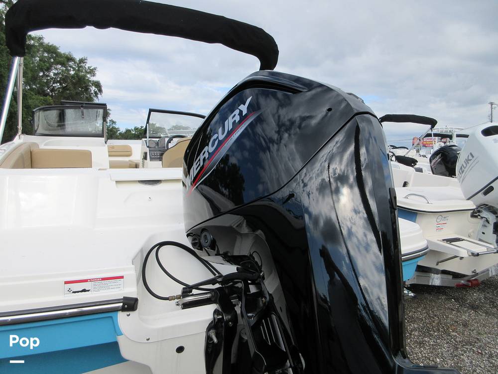 Slide: The Image of Bayliner VR4 2024 - 15451939