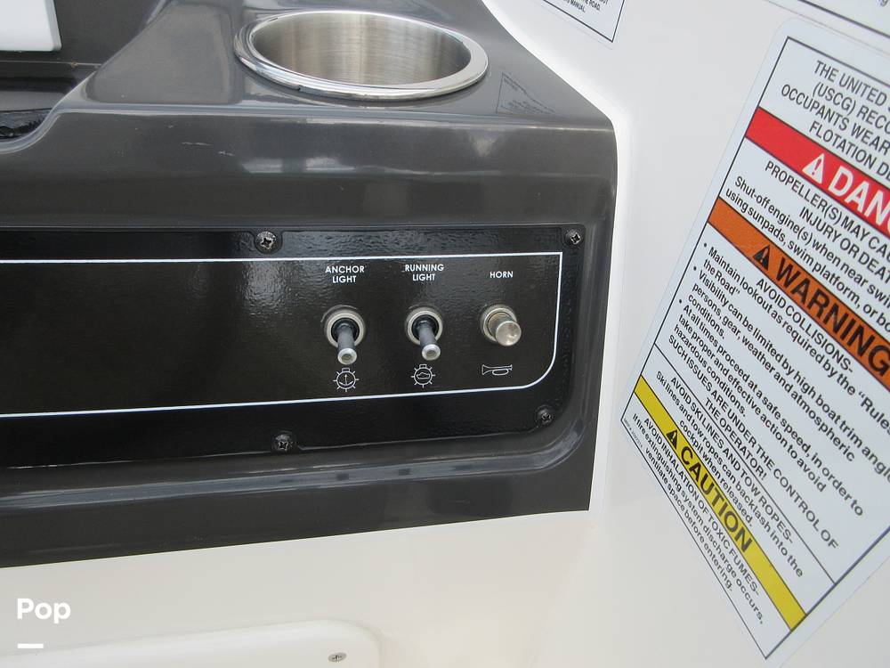 Slide: The Image of Bayliner VR4 2024 - 15451945