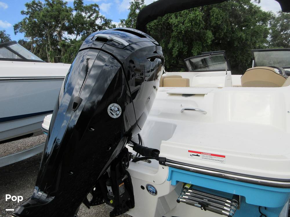 Slide: The Image of Bayliner VR4 2024 - 15451949