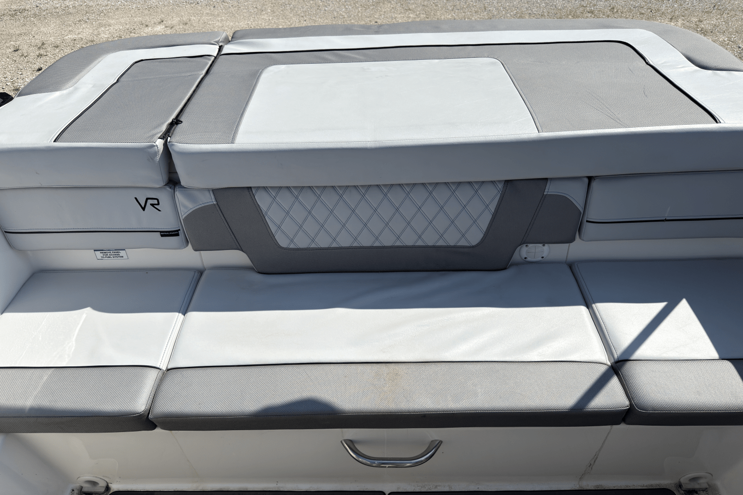 Slide: The Image of Bayliner VR4 Bowrider I/O 2021 - 5