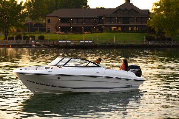 Slide: The Image of Bayliner VR4 OB 2023 - 4