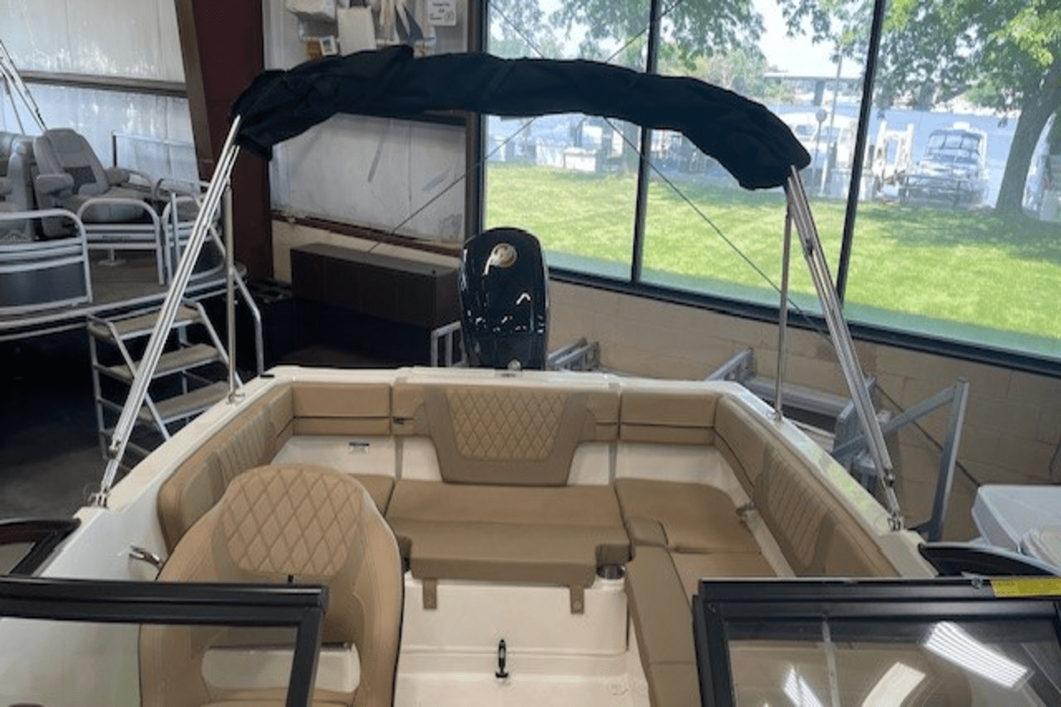 Slide: The Image of Bayliner VR4OB 2025 - 11