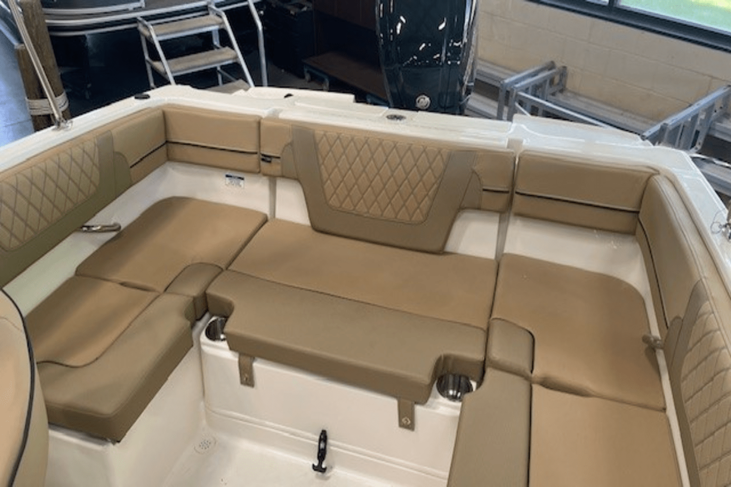 Slide: The Image of Bayliner VR4OB 2025 - 13