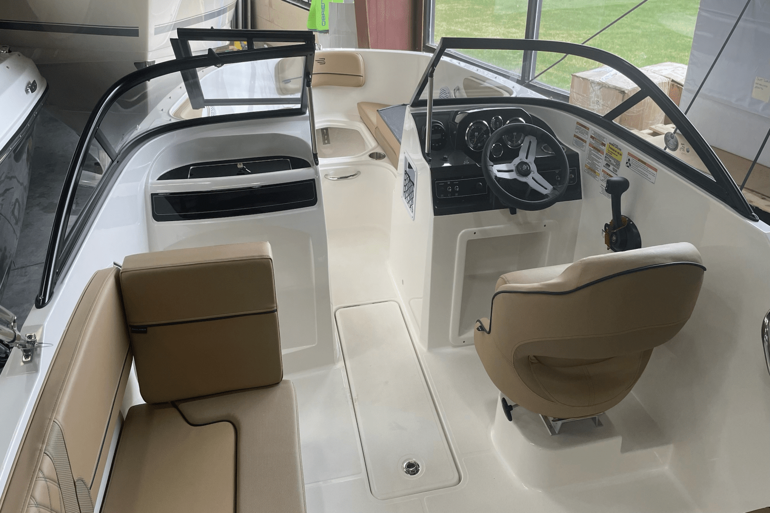 Slide: The Image of Bayliner VR4OB 2025 - 14