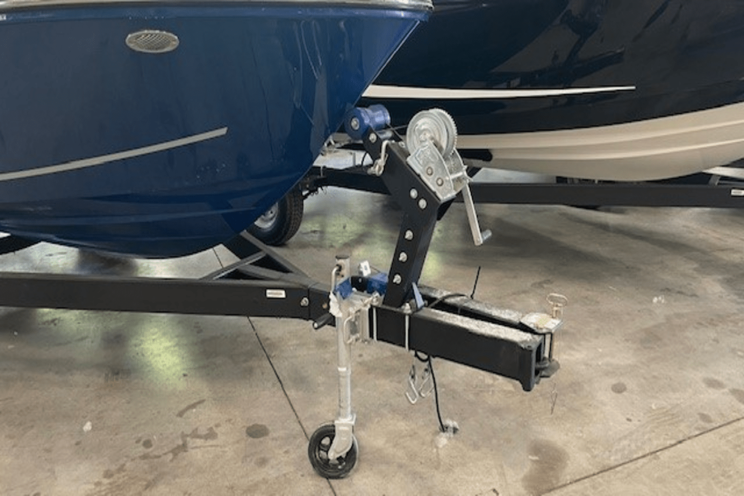 Slide: The Image of Bayliner VR4OB 2025 - 3