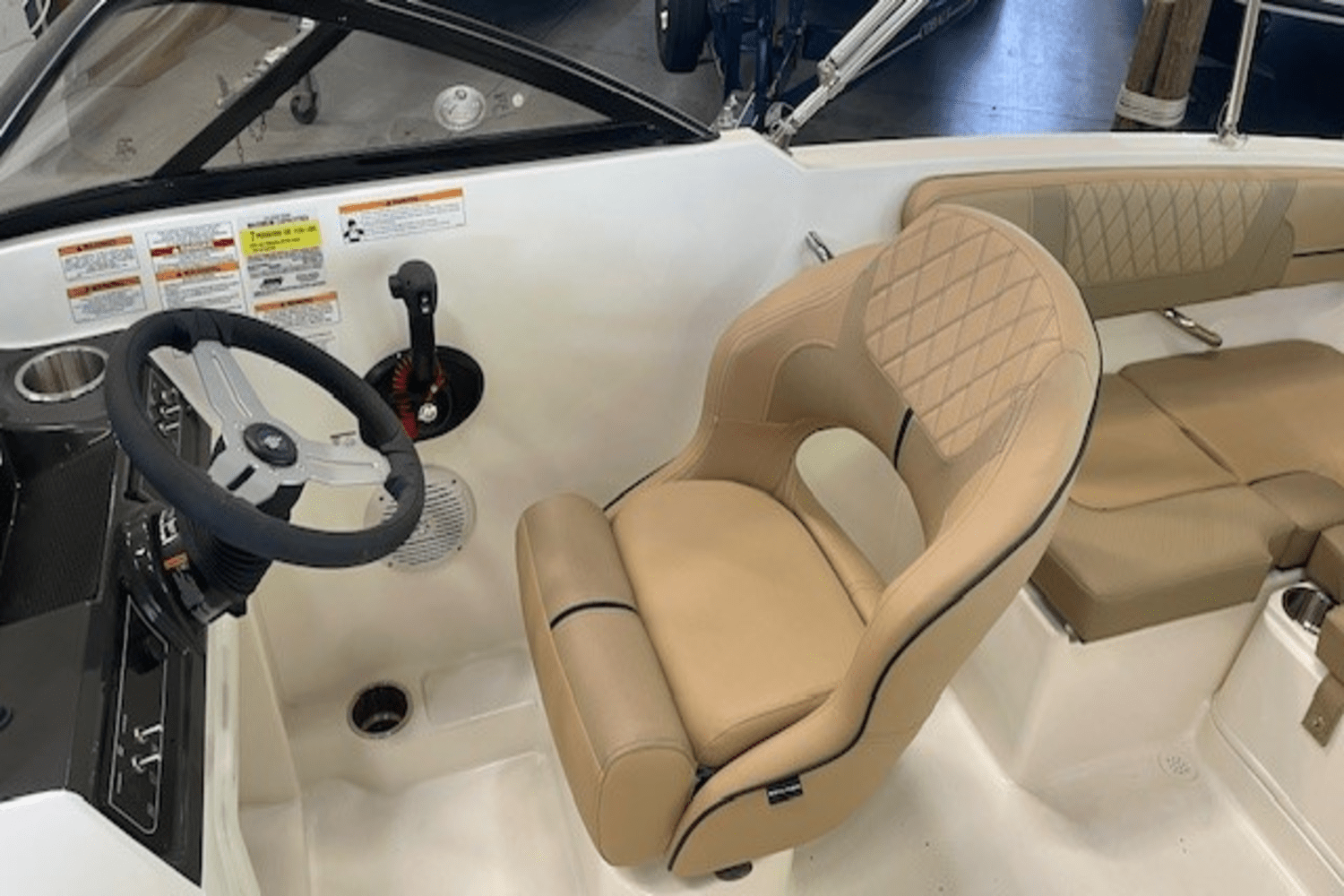 Slide: The Image of Bayliner VR4OB 2025 - 7