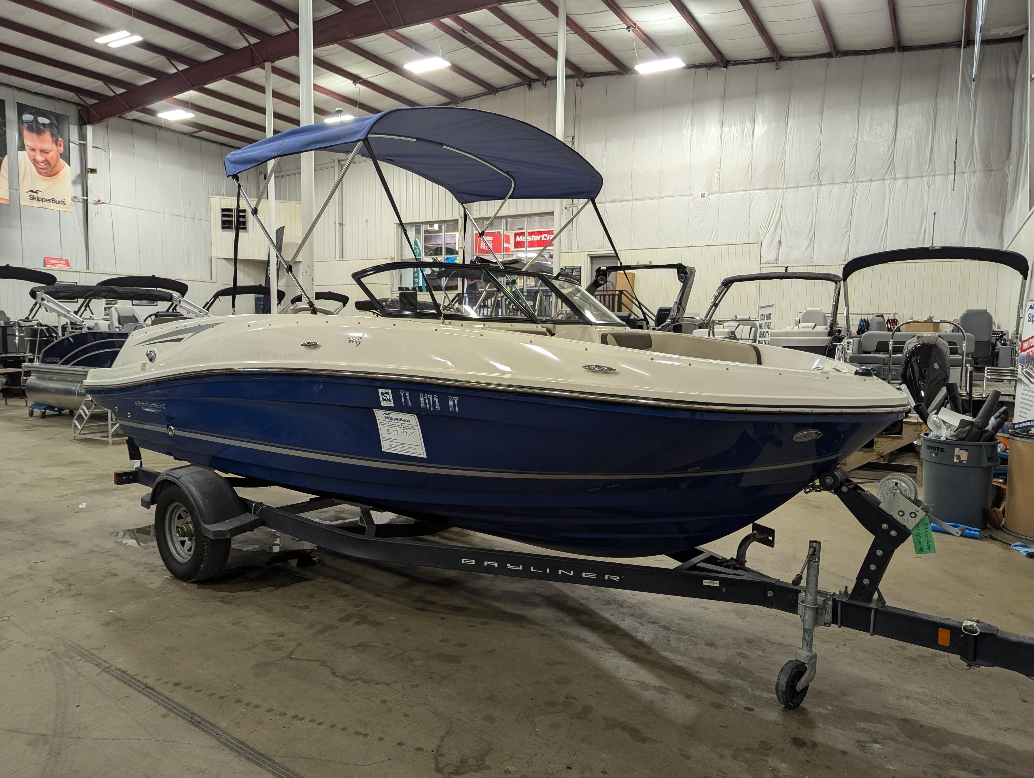 Slide: The Image of Bayliner VR5 2017 - 0