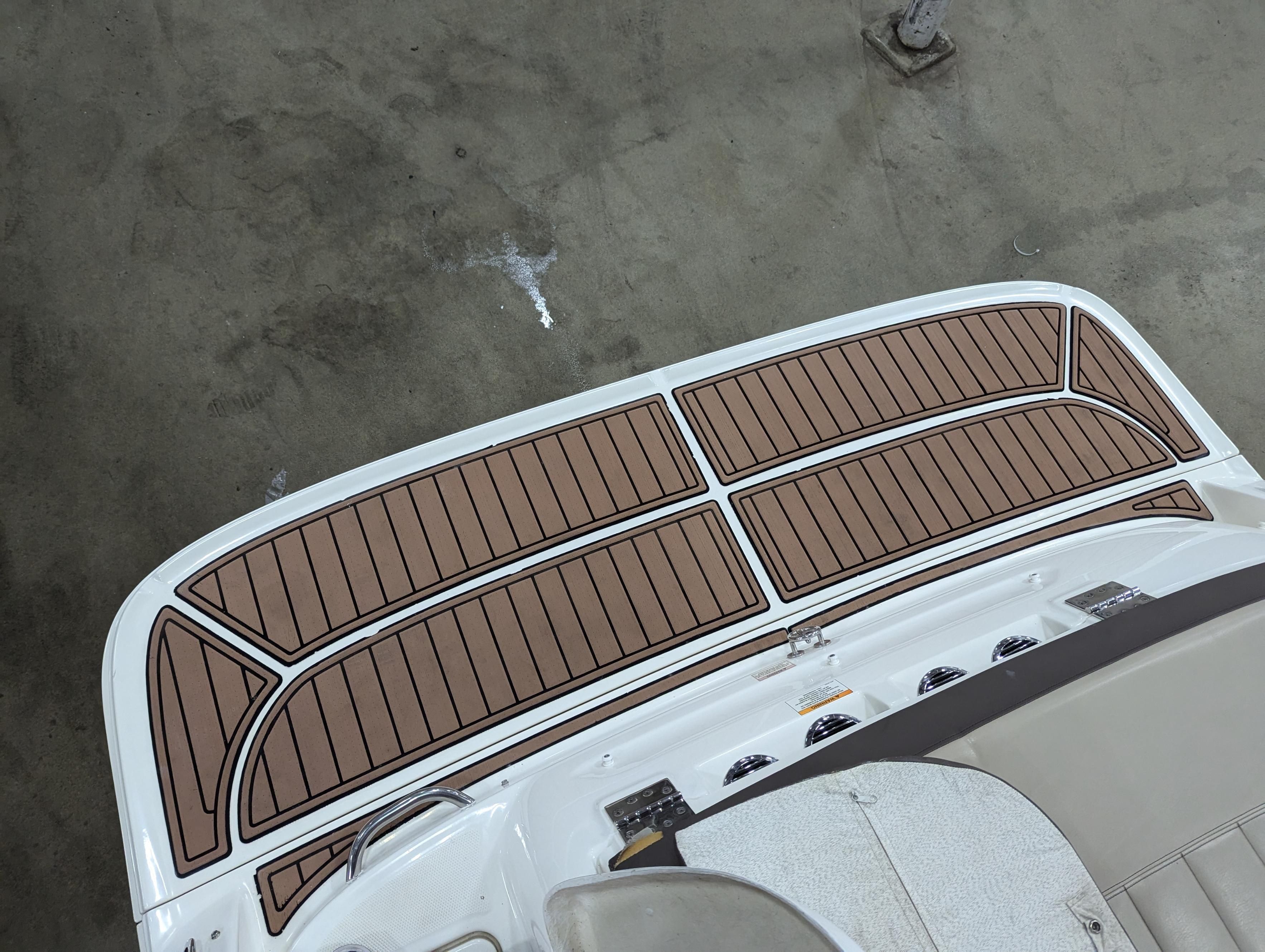 Slide: The Image of Bayliner VR5 2017 - 14