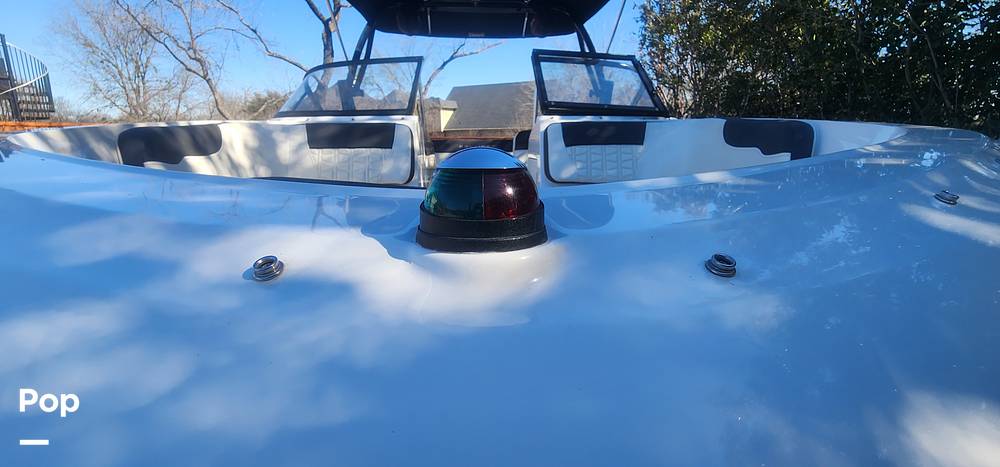 Slide: The Image of Bayliner VR5 2019 - 14