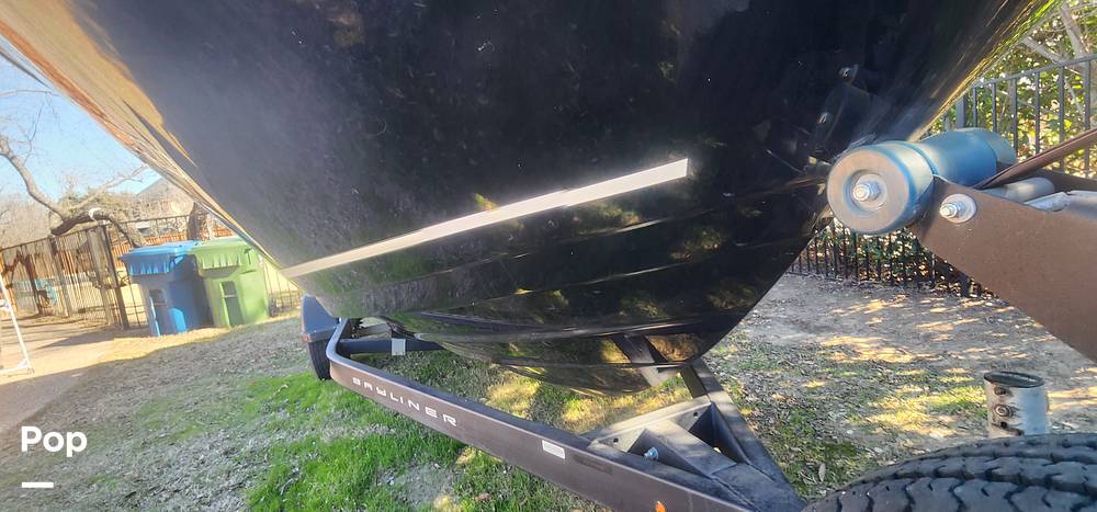 Slide: The Image of Bayliner VR5 2019 - 30