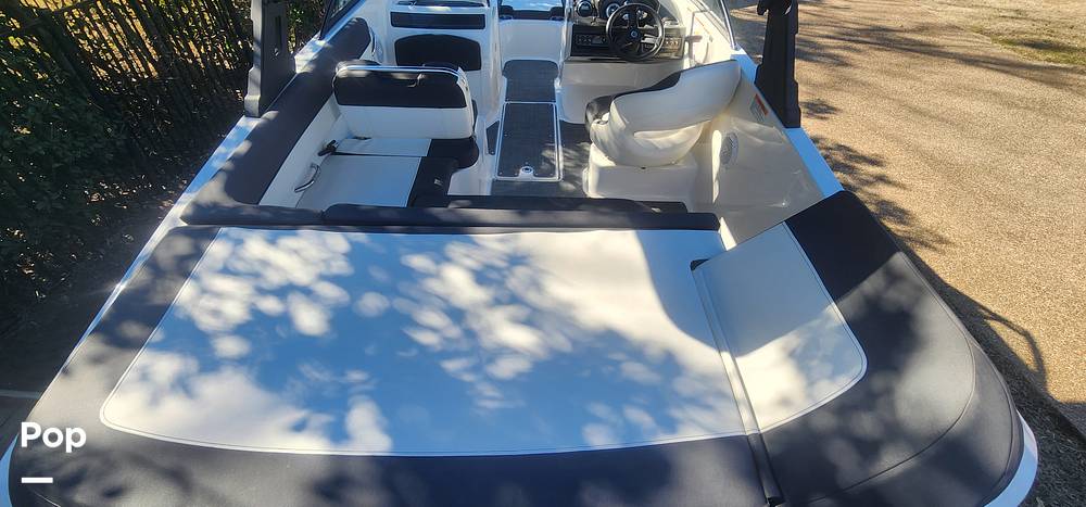 Slide: The Image of Bayliner VR5 2019 - 38