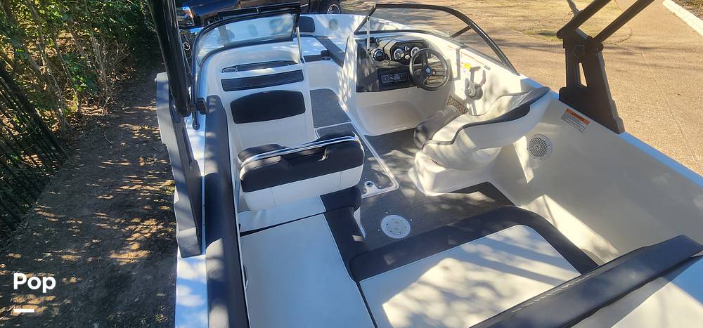 Slide: The Image of Bayliner VR5 2019 - 41
